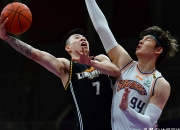 开云下载-CBA球队战术调整，挑战不断迎接？