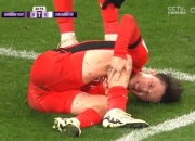 开云体育平台APP-赛场上突发意外，受伤选手退赛