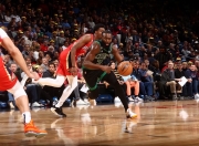 开云体育入口-关于凯尔特人B队绝地反击篮网B队，乔治送出助攻的信息