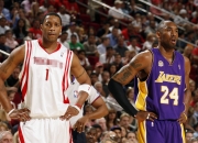 开云足球直播-鹈鹕一波流席卷勇士，浓眉化身关键先生，主宰赛场风云