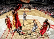 开云平台-橙衣风暴与蓝武士之殇，库尔图瓦一夫当关，彻底打爆日本防线的战术启示