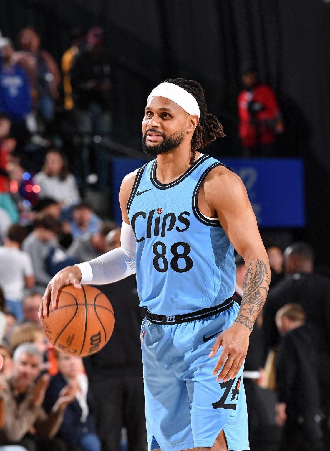 关于快船队老将伤愈归队，球队实力大增的信息