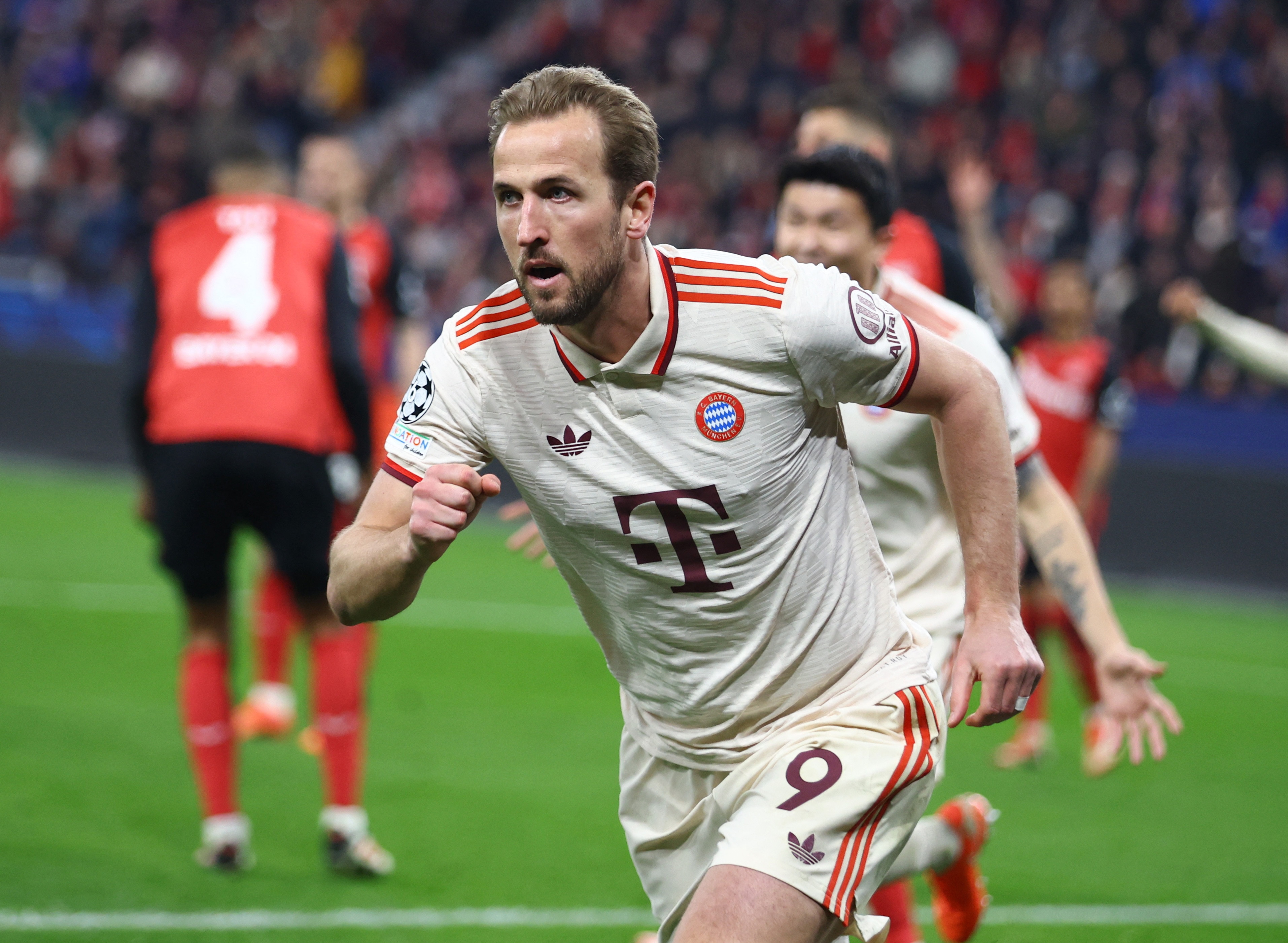 包含利物浦门将神勇扑救！逆袭击败拜仁慕尼黑的词条