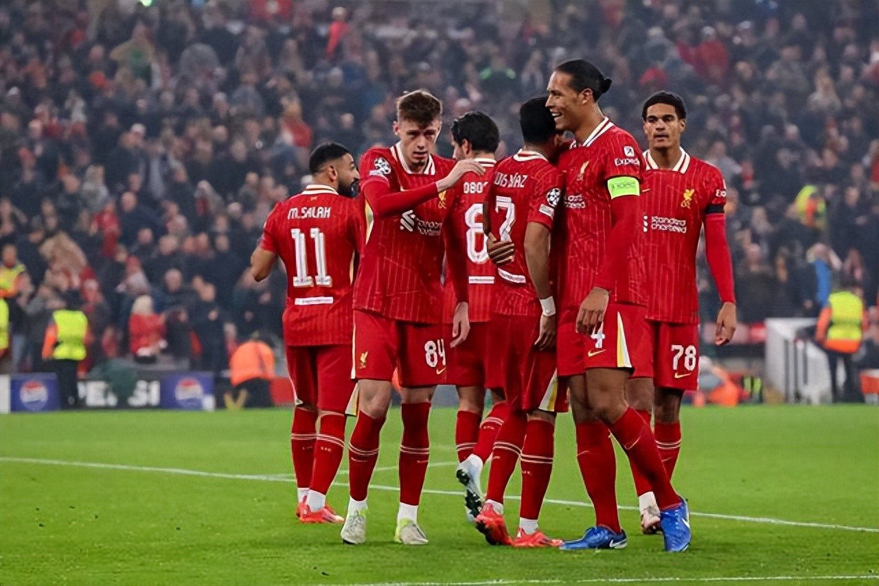 欧洲球队新赛季变革，时尚前沿