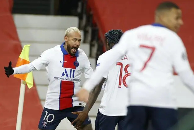 包含莱比锡与米兰战平，晋级形势不明的词条