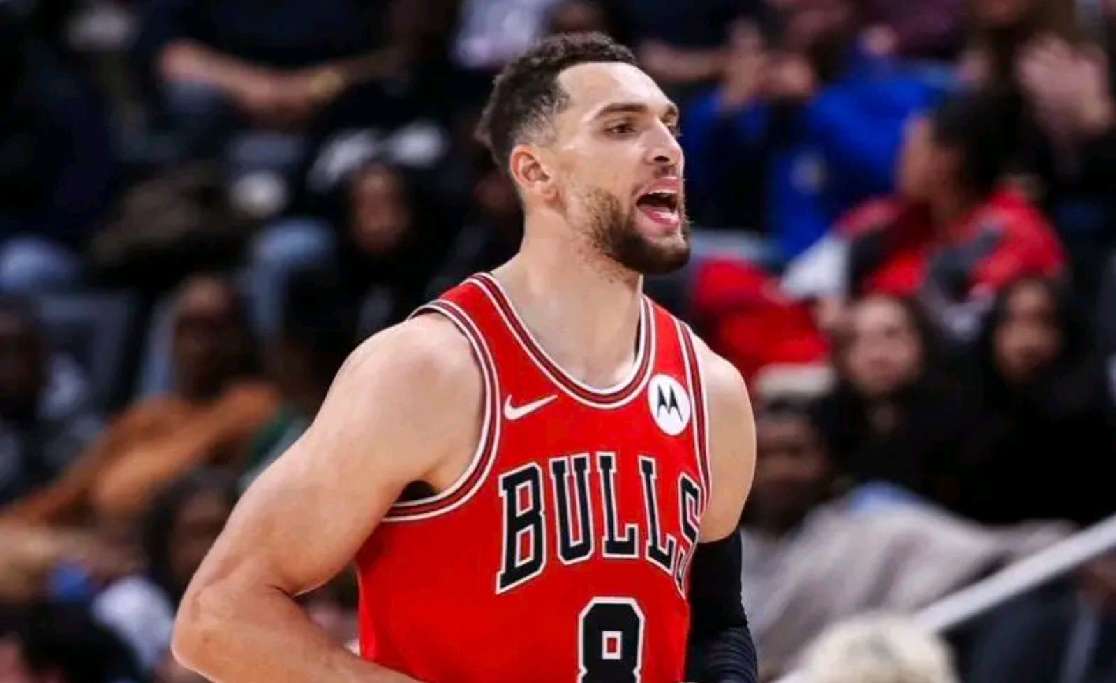 篮网力克步行者，拉文带队取胜