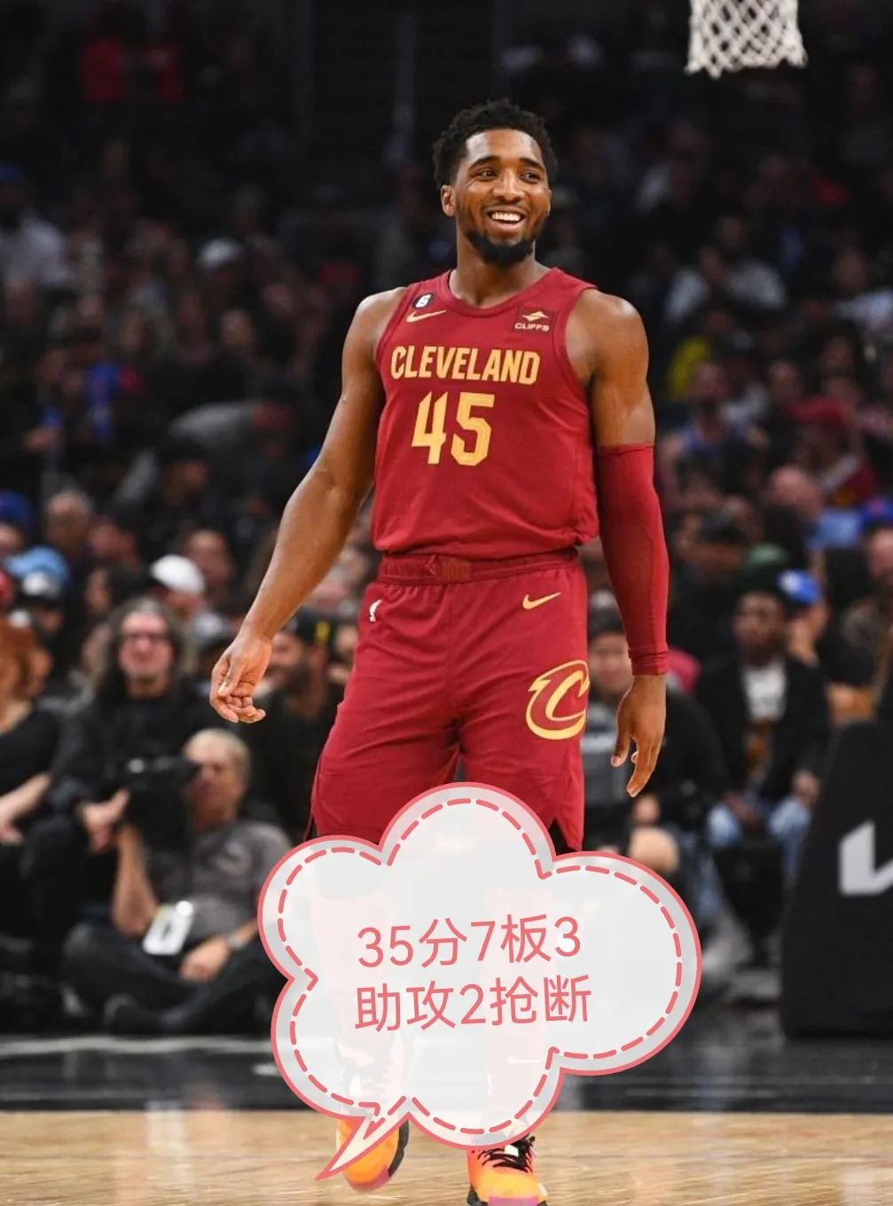 马刺鏖战灰熊,米切尔状态火热的简单介绍 马刺鏖战灰熊,米切尔状态火热的简单介绍