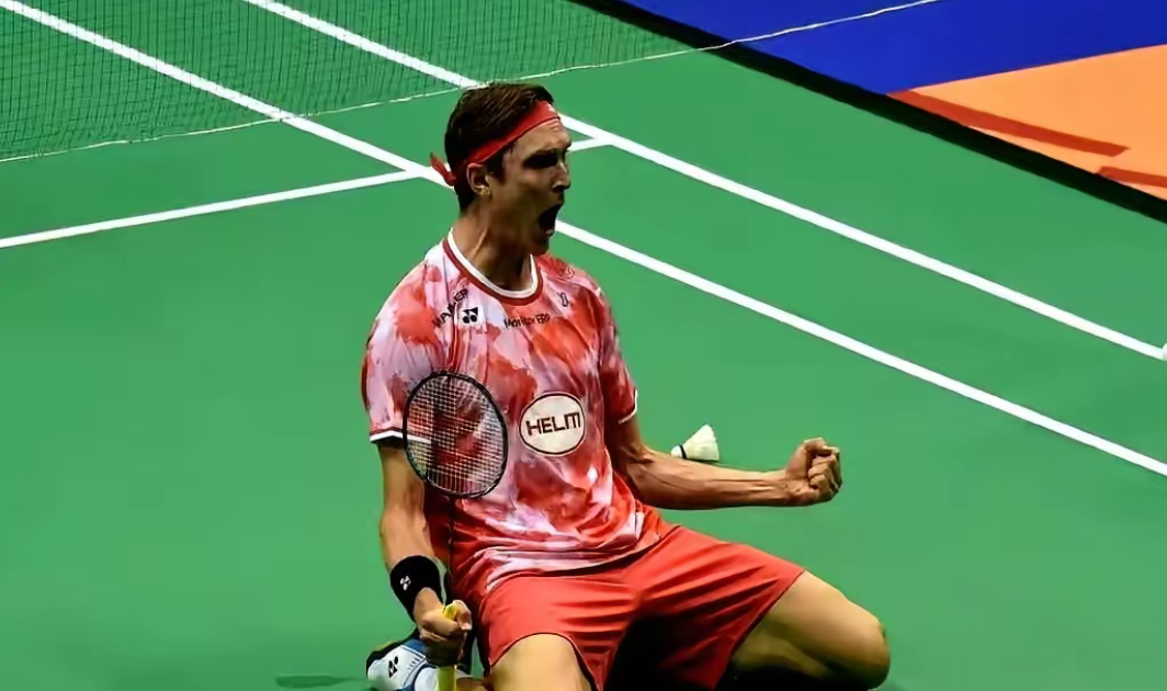 包含中国羽毛球队翻盘法国羽毛球队，安赛龙打破历史纪录的词条