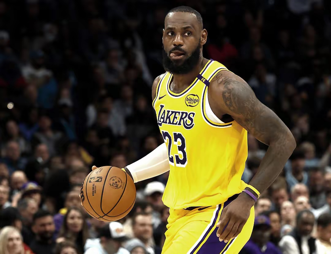 巴西男篮爆冷湖人B队,戈贝尔送出助攻 巴西男篮爆冷湖人B队,戈贝尔送出助攻