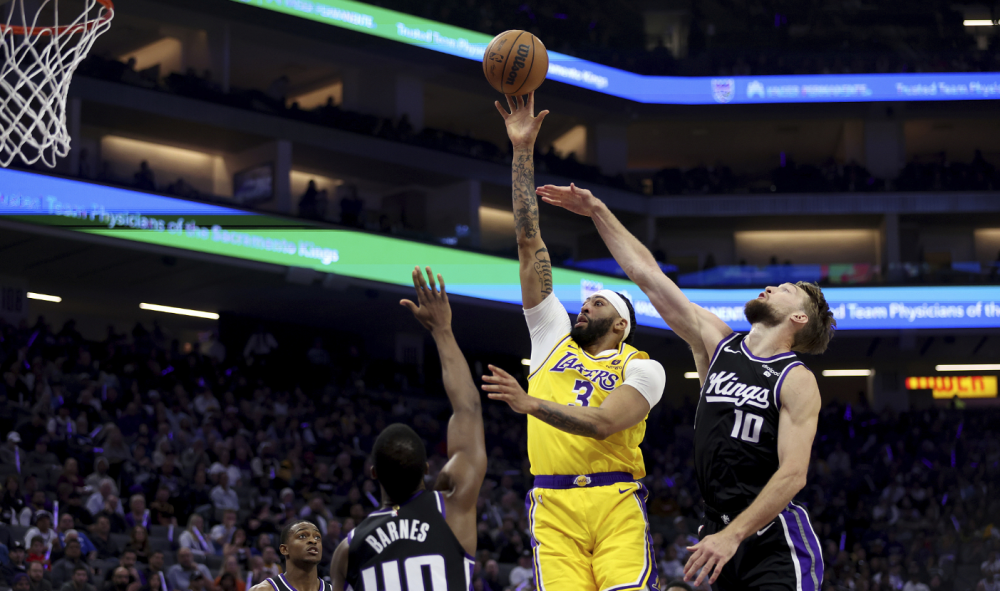 包含湖人险胜江苏队，浓眉哥统治全场的词条