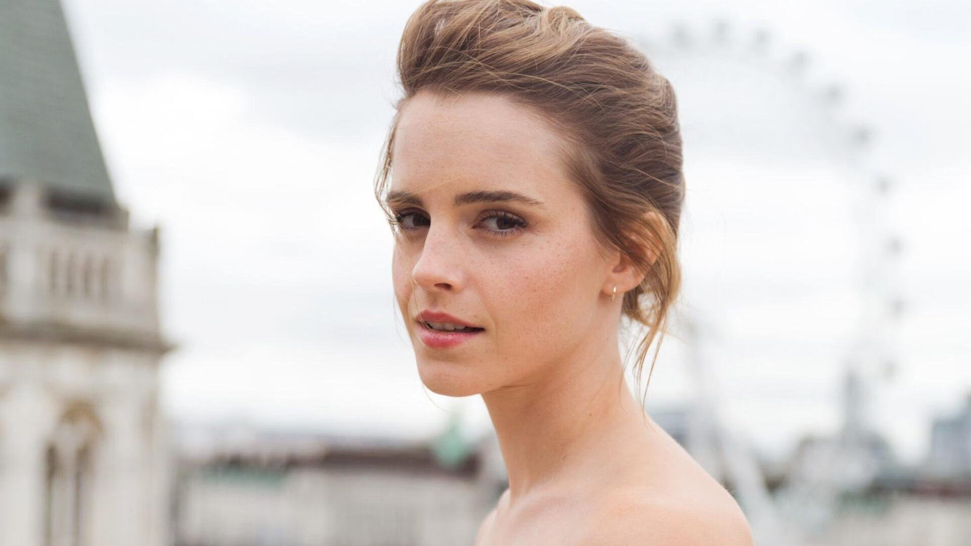 威尔士封锁喀麦隆，若日尼奥在焦点战证明自己，战术纪律与个人救赎的交响