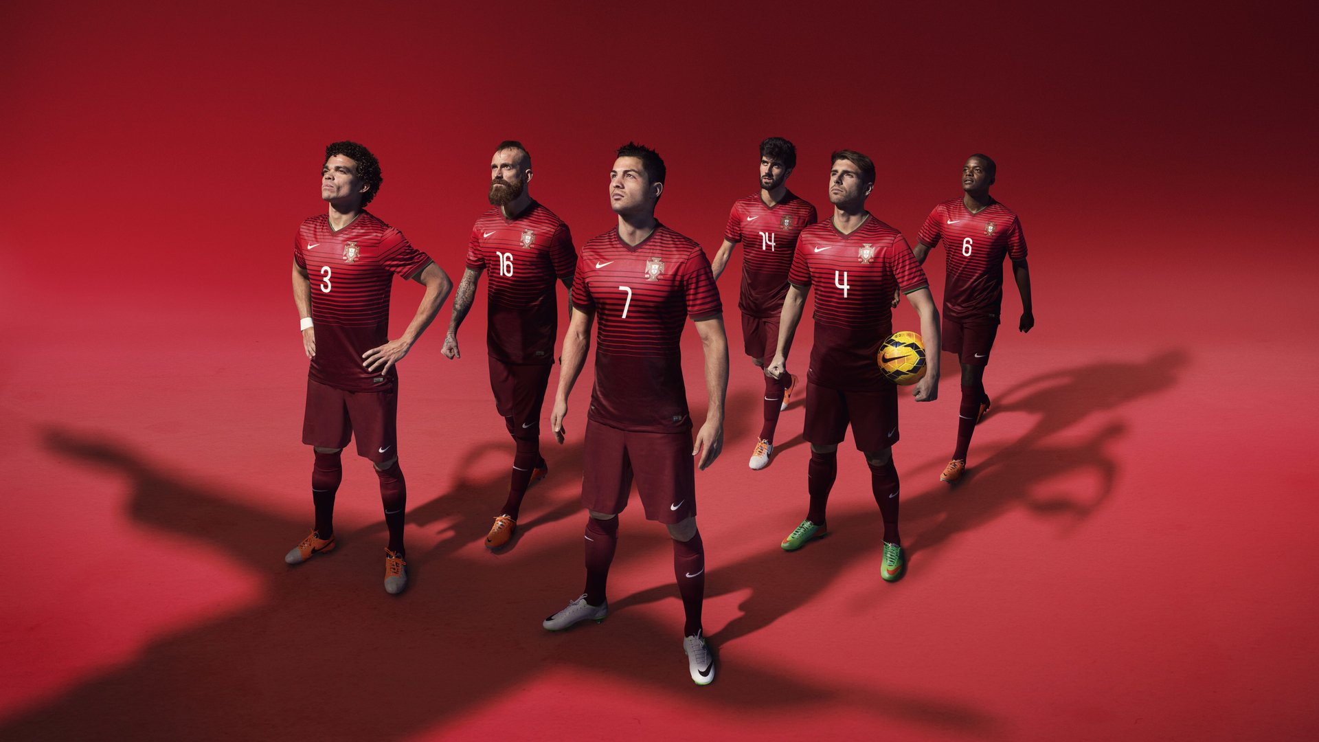 绿茵场外的超车，迪马利亚的F1式接管，与墨西哥足球的高压哲学