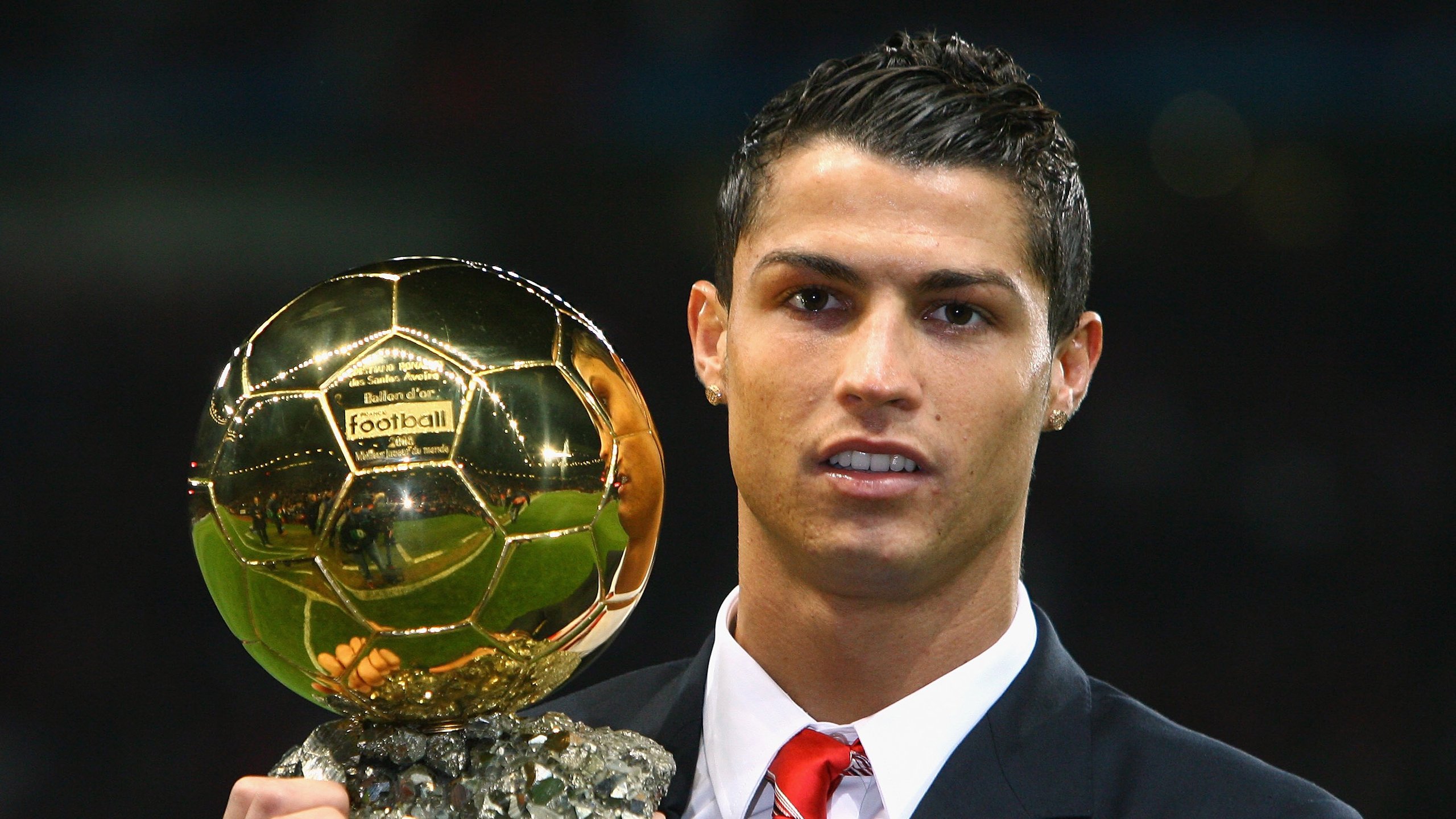 从安第斯山到伯纳乌,论关键战中的领袖基因—厄瓜多尔突围与莫德里奇的欧冠启示