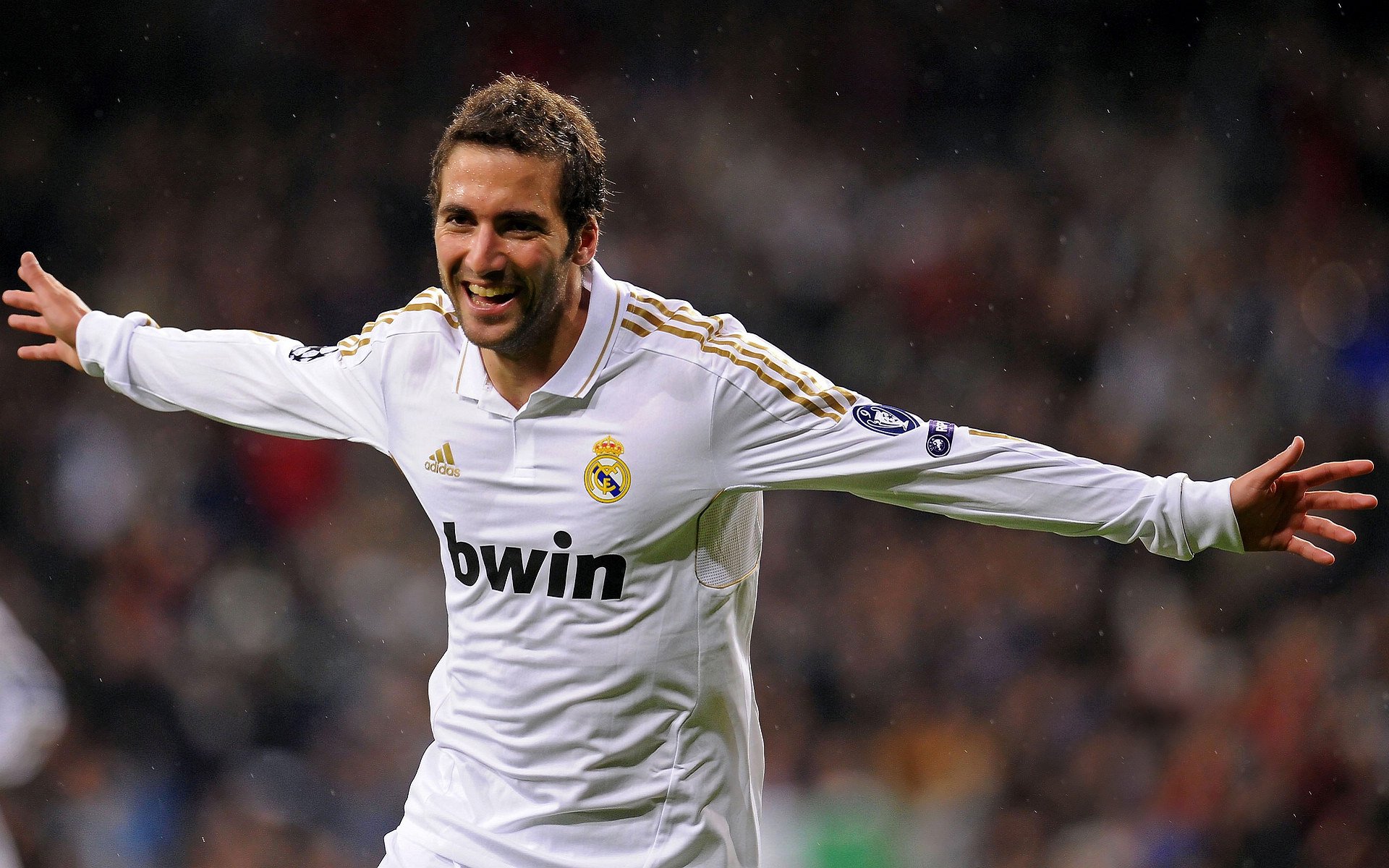 桑巴节奏掌控伯纳乌,加克波在世界排名争夺战中接管比赛